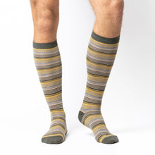 Carica l&#39;immagine nel visualizzatore di Gallery, Jack Stripes calza lunga cotone soft
